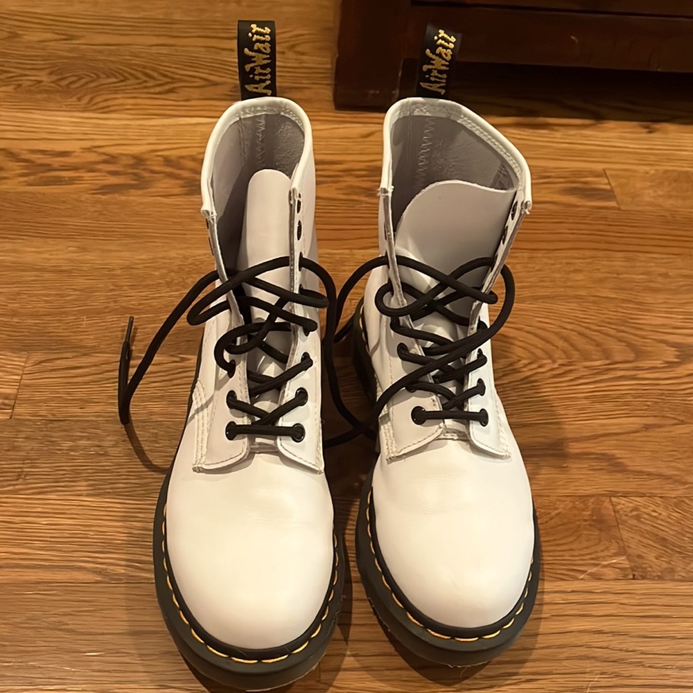 DR. Martins